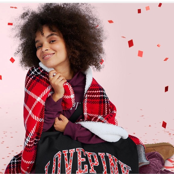 🥶BNWT victoria secret cozy plush blanket, one size - Picture 2 of 3